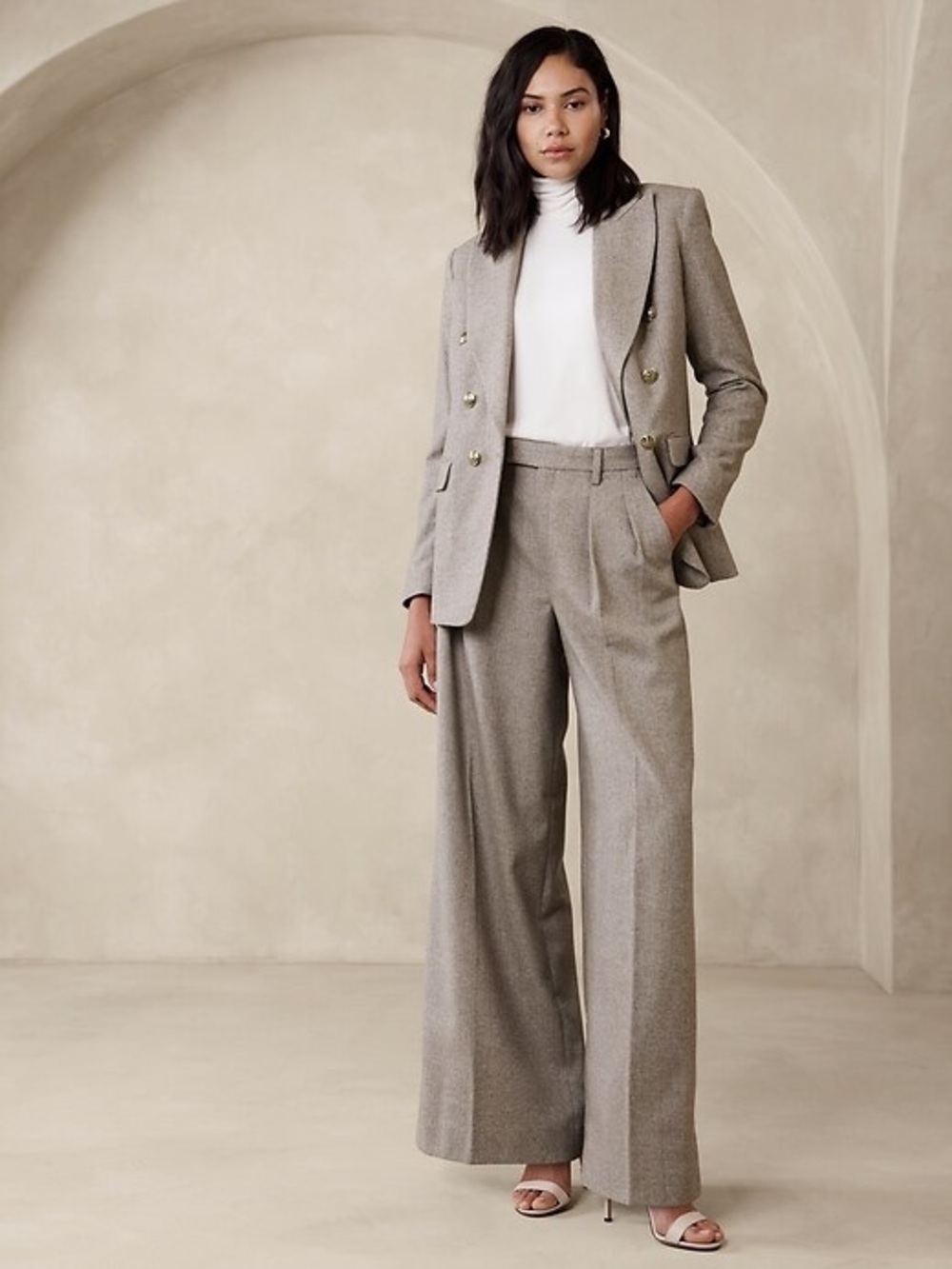 Banana Republic Wide-Leg Trousers in Light Taupe